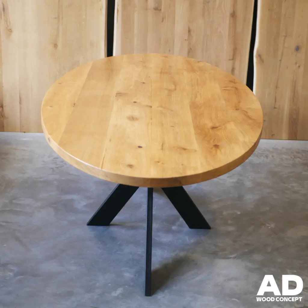 table en bois ovale.webp