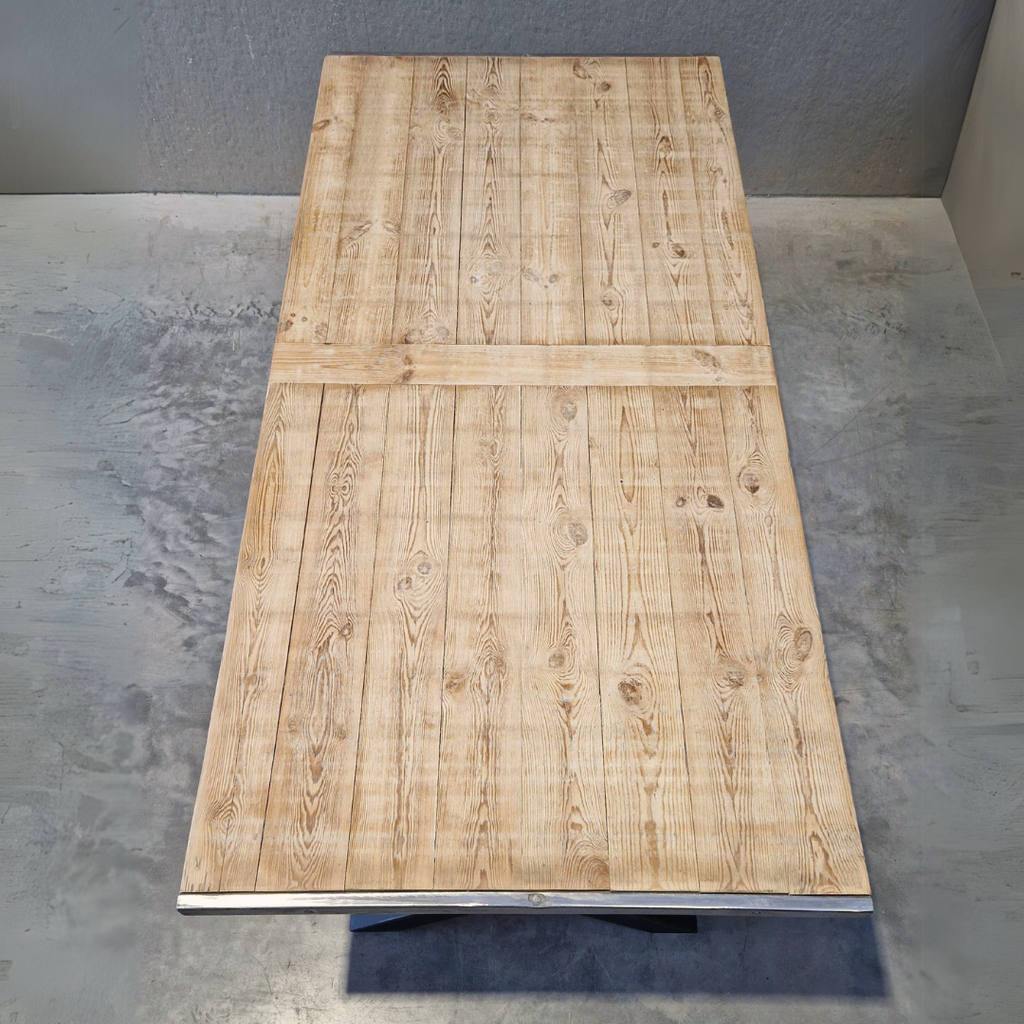 Table en bois de coffrage (Bords Réguliers)