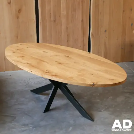 Table ovale en bois chêne massif